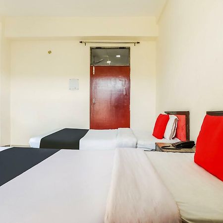 Capital O 60233 Brij Ki Rasoi Deluxe Hotel ลัคเนา ภายนอก รูปภาพ