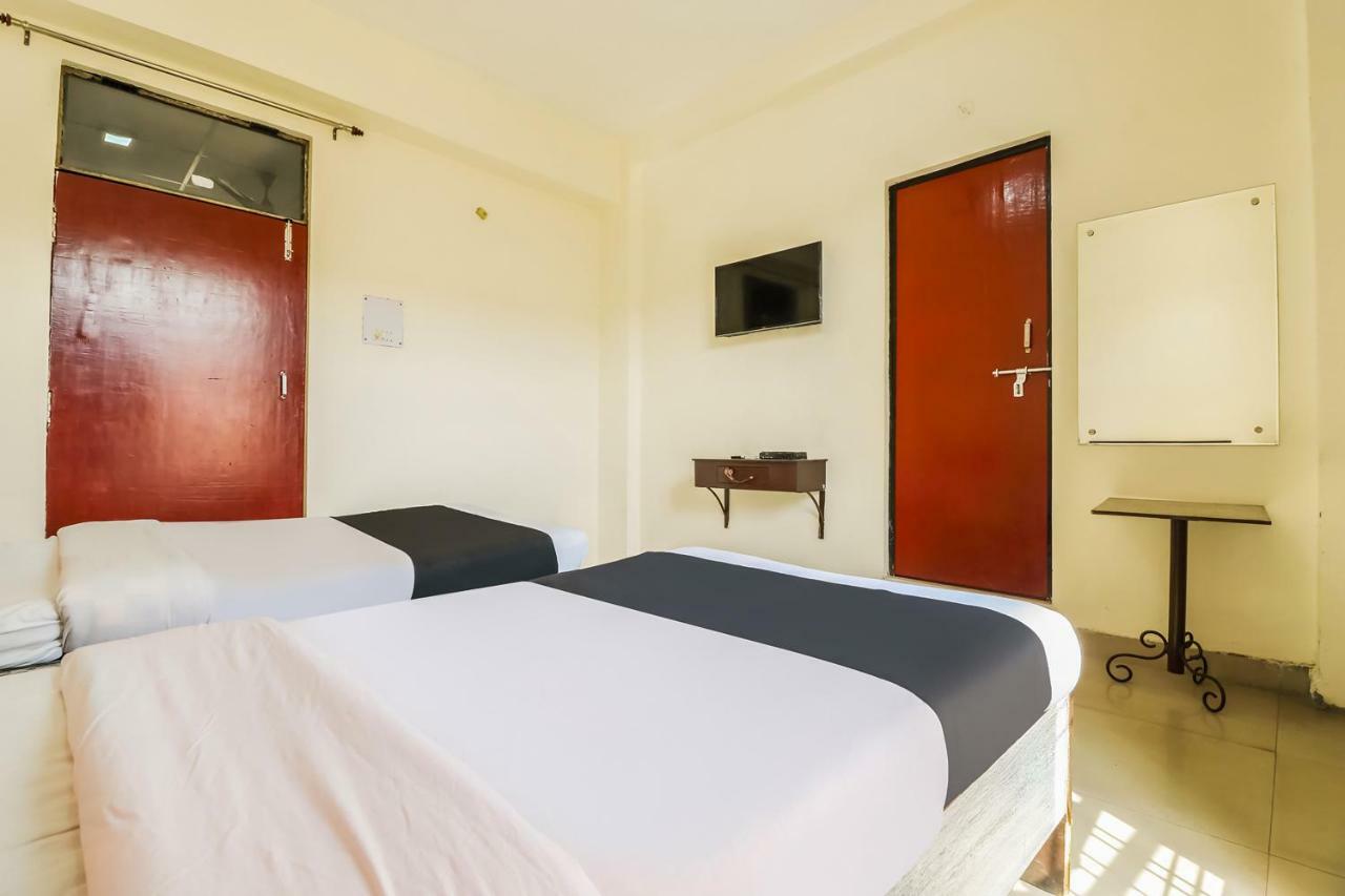 Capital O 60233 Brij Ki Rasoi Deluxe Hotel ลัคเนา ภายนอก รูปภาพ